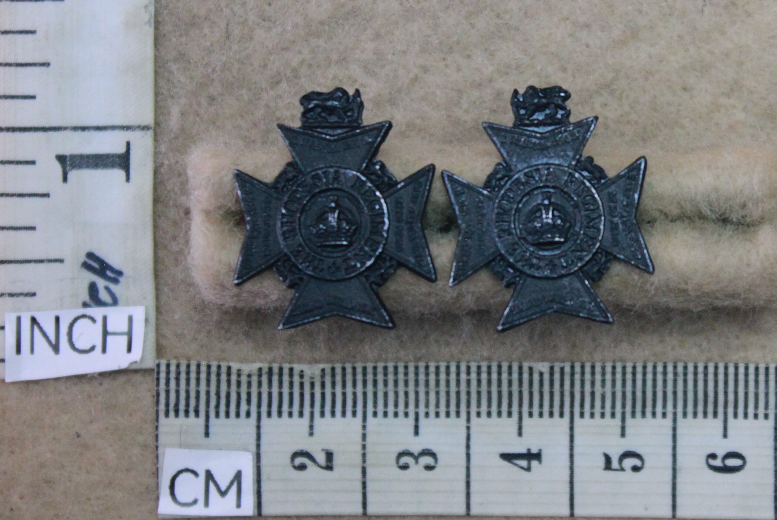 1460-1 Rhodesia Regiment collar badges, facing pair (CO2995/CO2996)