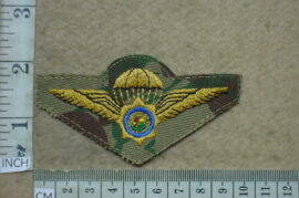 2113-1 South African Police Special Task Force parachute wings, camo dress (C366)