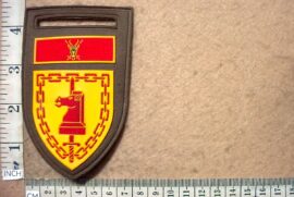 5888-2 South African Army Battle School arm flash, Chief of Army balkie (F1146)