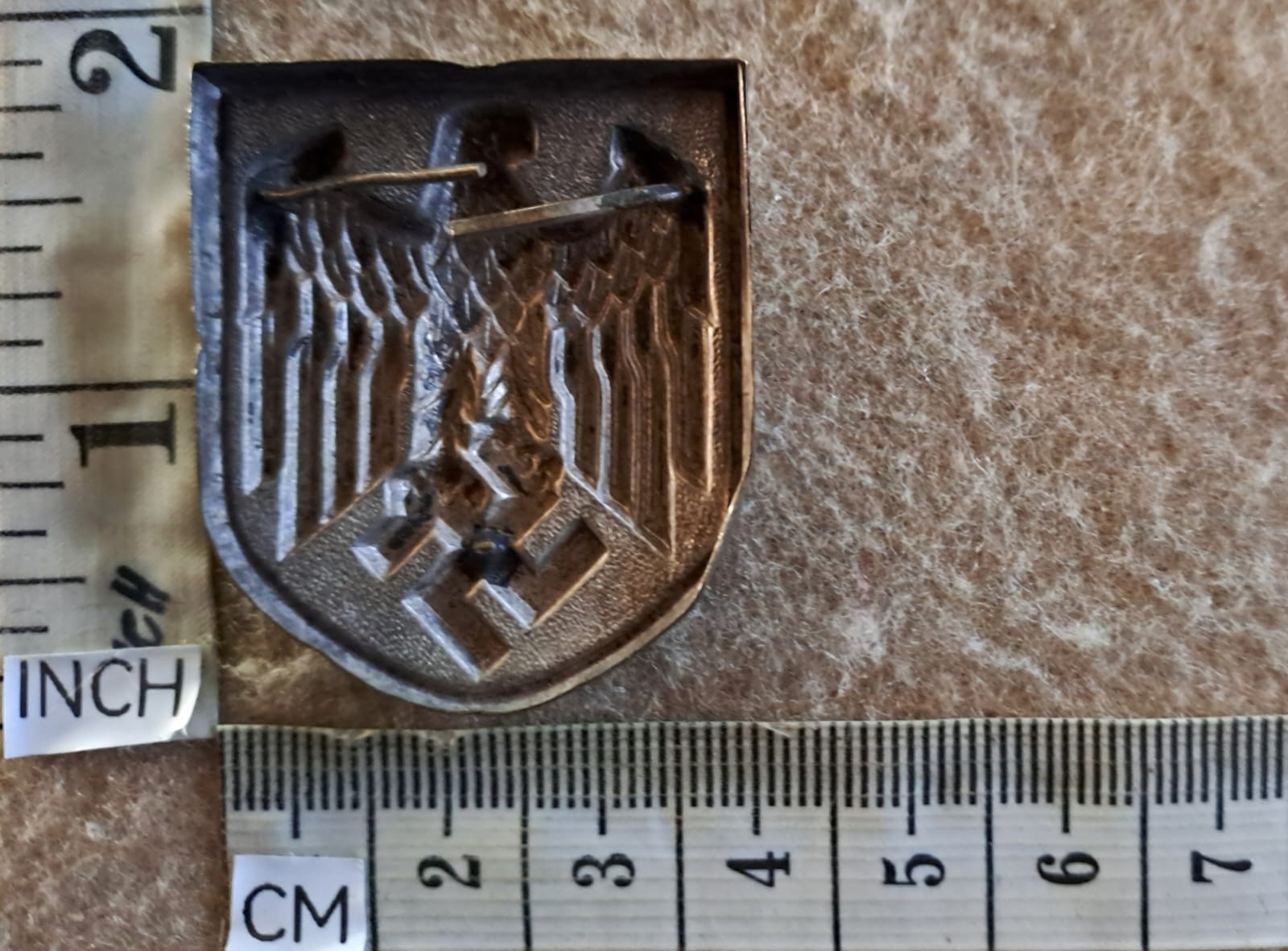 8615 German Afrika Korps tropical helmet badge (Army Germany) - Image 2