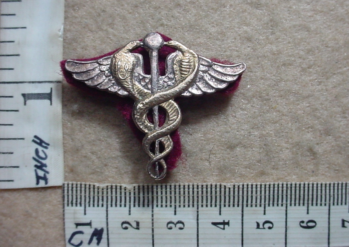 6083-5 South African Medical Corps Doctors badge (CO1582)
