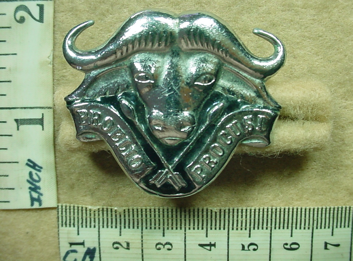 1297-4 32 Battalion cap badge (CO2505)