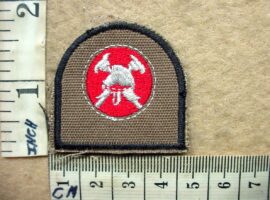 2940-3 South African Army Fireman breast badge (DW1 9 14)