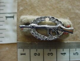 10472-1 South African Army Sniper badge, Mess Dress (DW1 9 28)