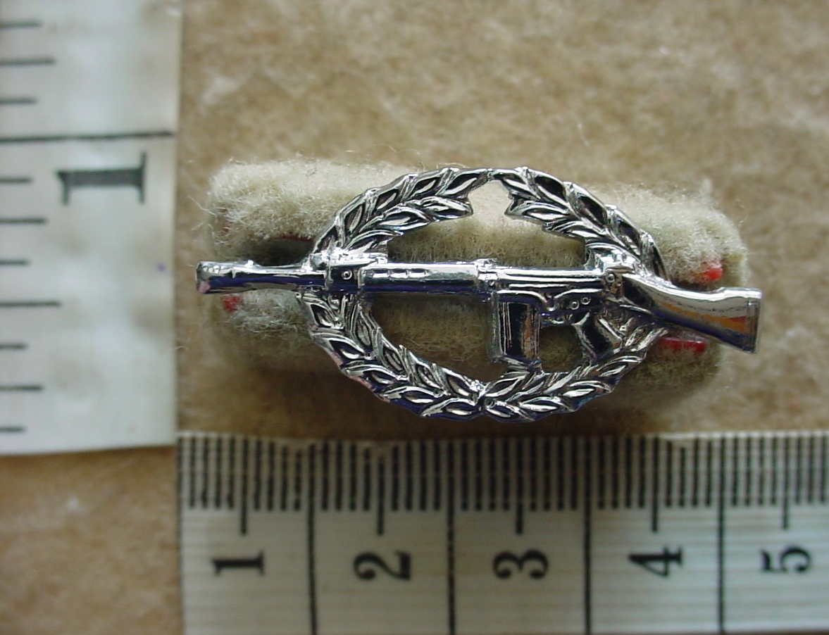 10472-1 South African Army Sniper badge, Mess Dress (DW1 9 28)